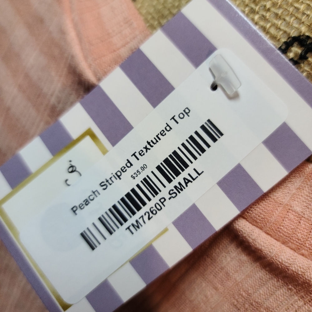 Boutique Top - Picture 5 of 6